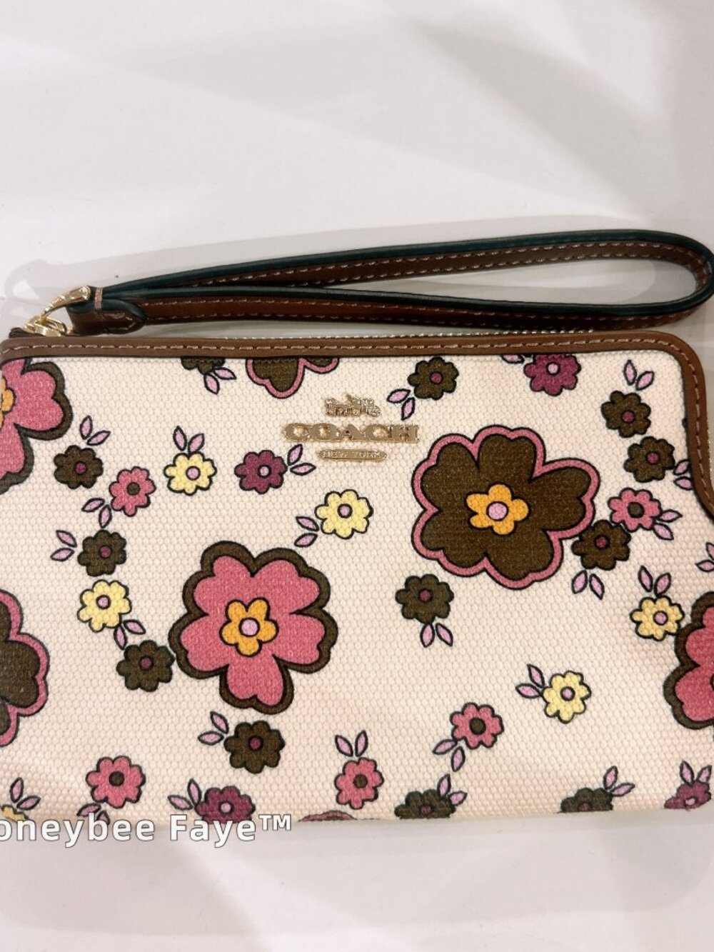 nwt coach Corner Zip Wristlet With Floral Print canvas/Gold/Chestnut Tropical